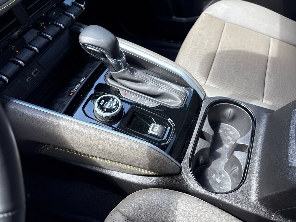 2025 Chevrolet Colorado 24