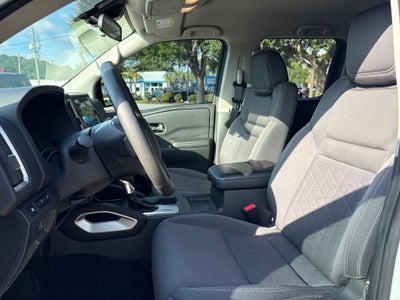 2025 Nissan Frontier Base