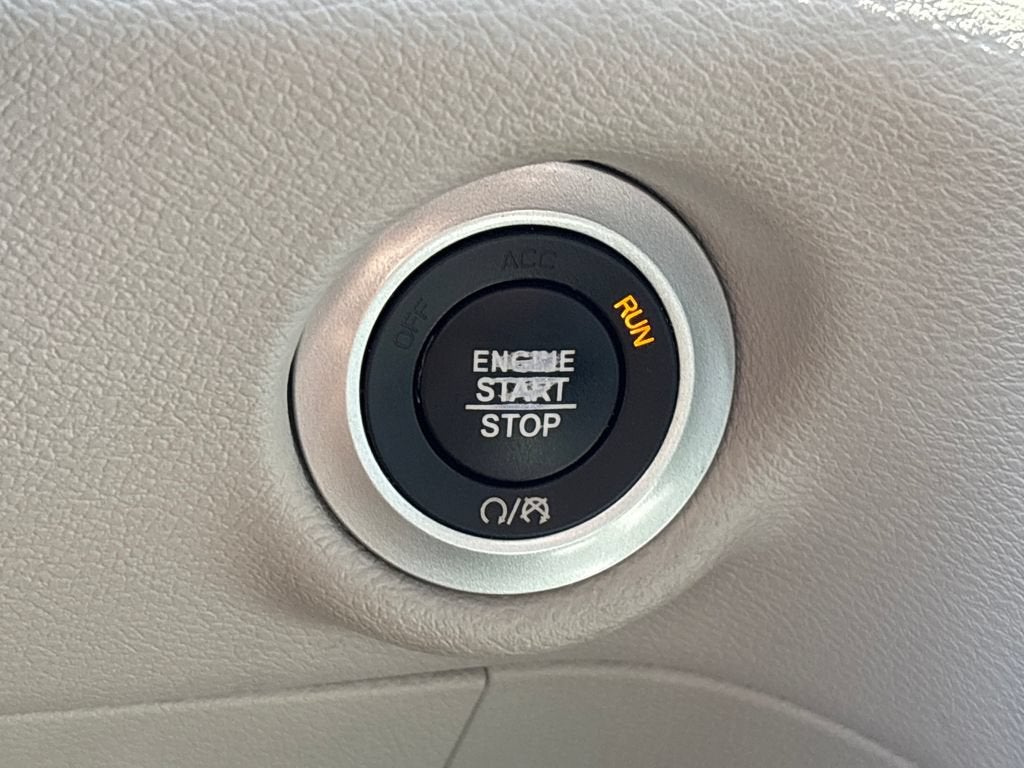 2017 Chrysler Pacifica Base
