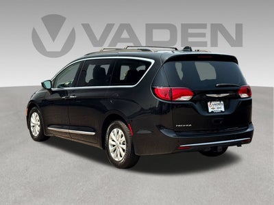 2017 Chrysler Pacifica Base