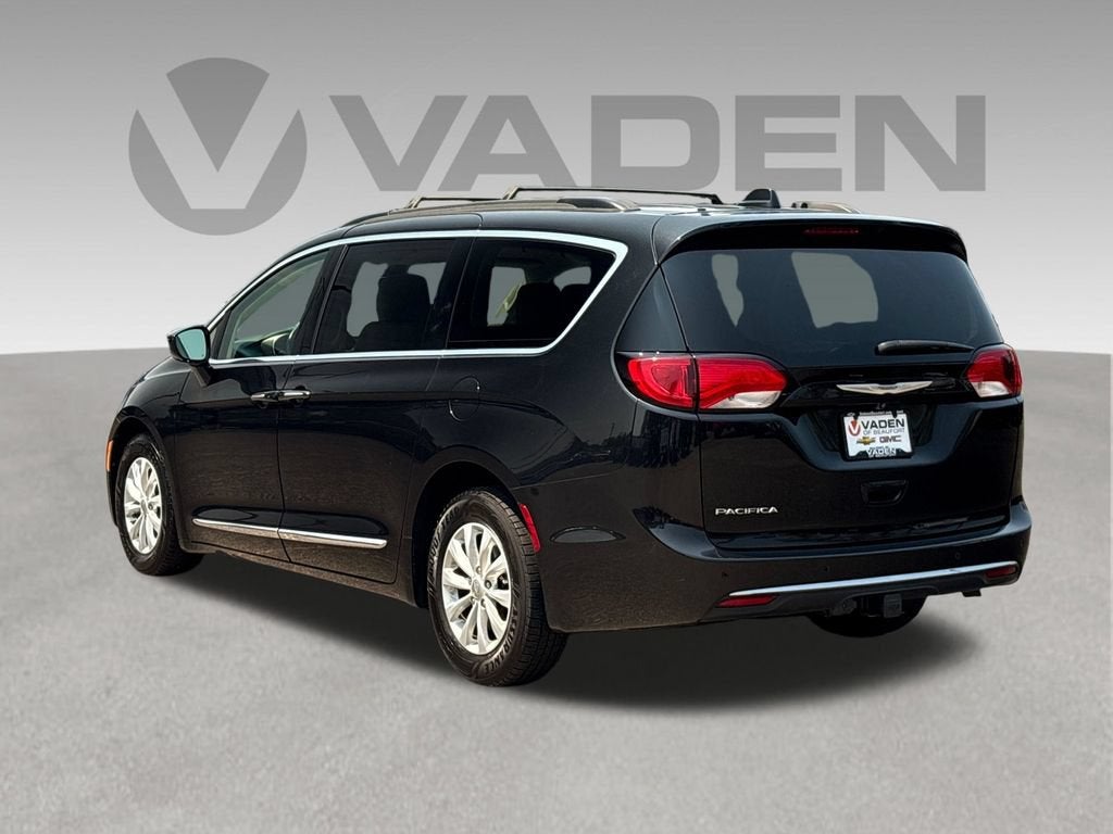 2017 Chrysler Pacifica Base