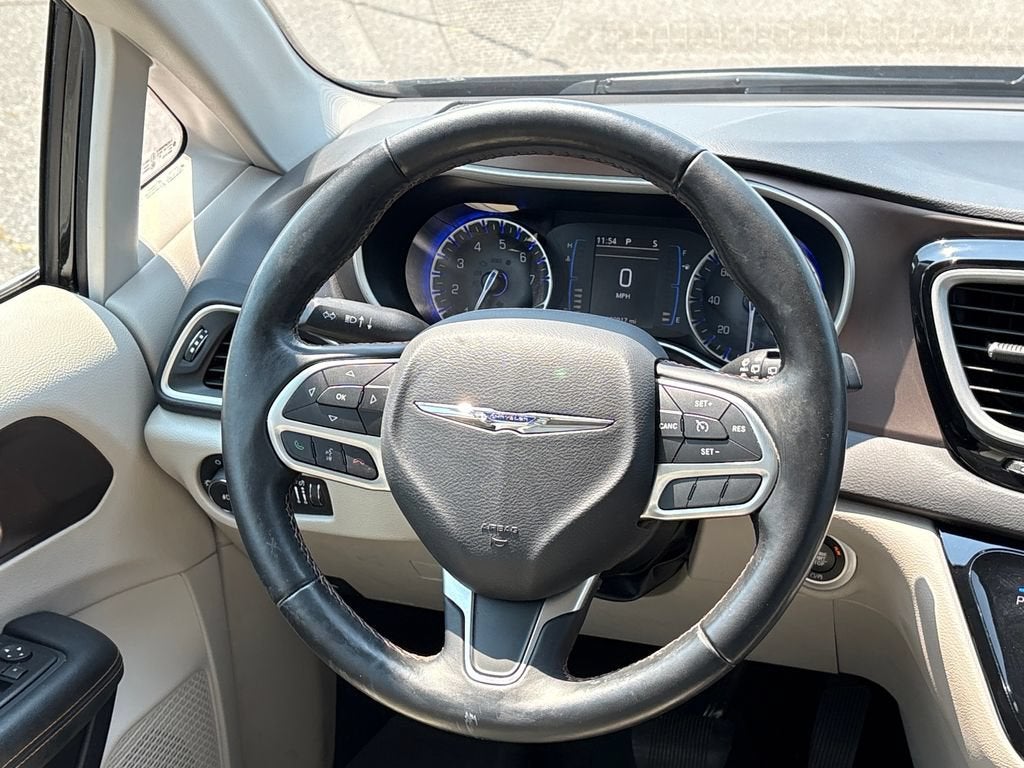 2017 Chrysler Pacifica Base