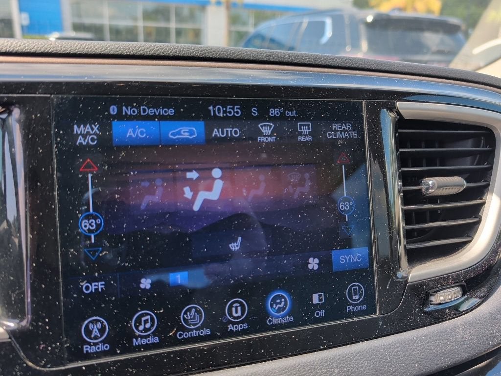 2017 Chrysler Pacifica Base