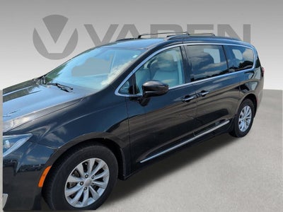 2017 Chrysler Pacifica Base