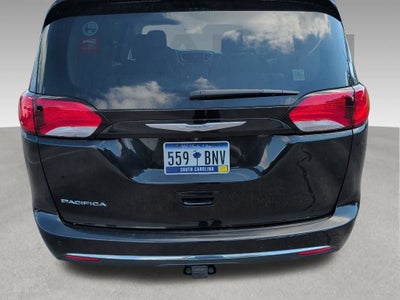 2017 Chrysler Pacifica Base