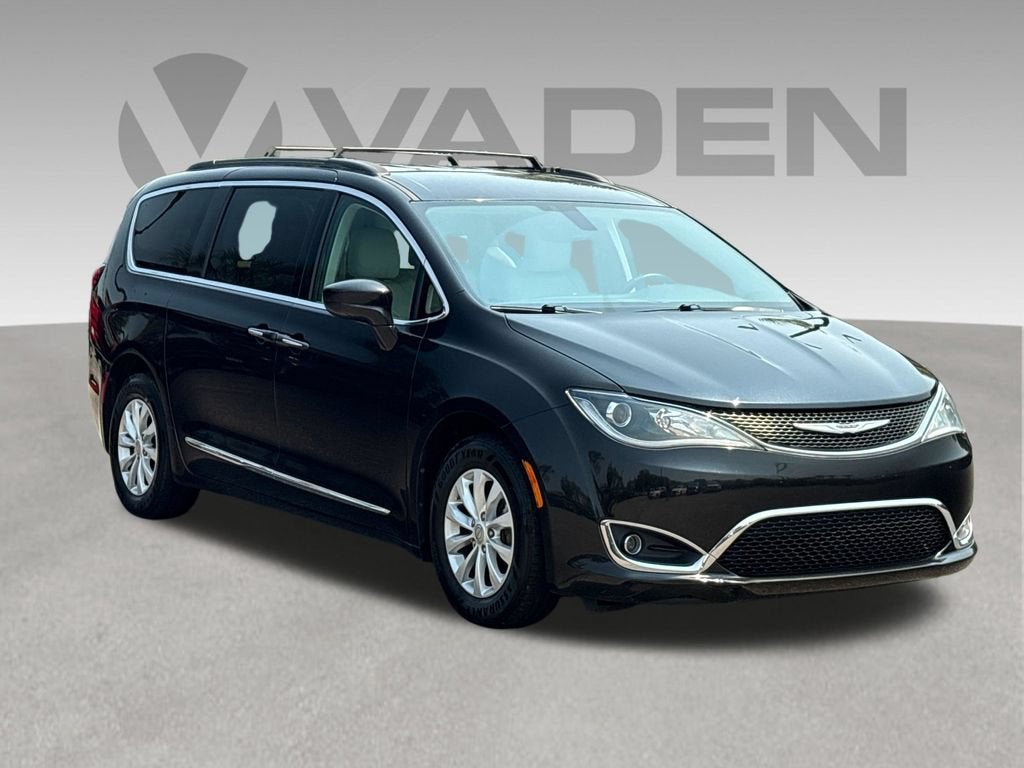 2017 Chrysler Pacifica Base