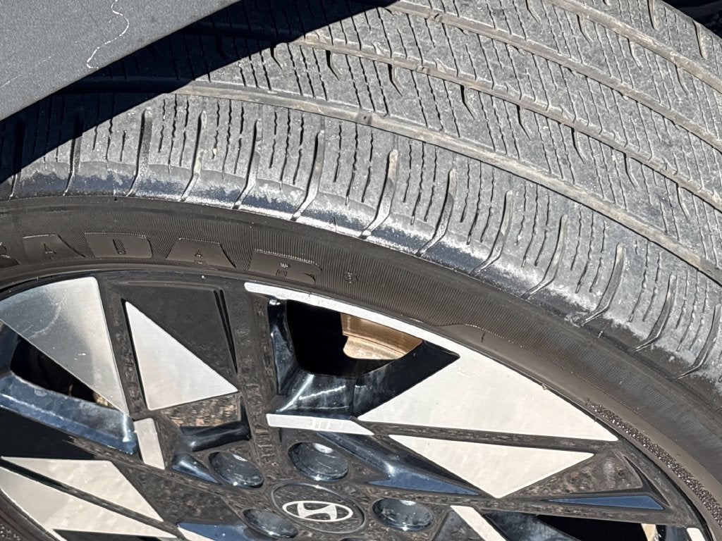 2024 Hyundai Kona Base