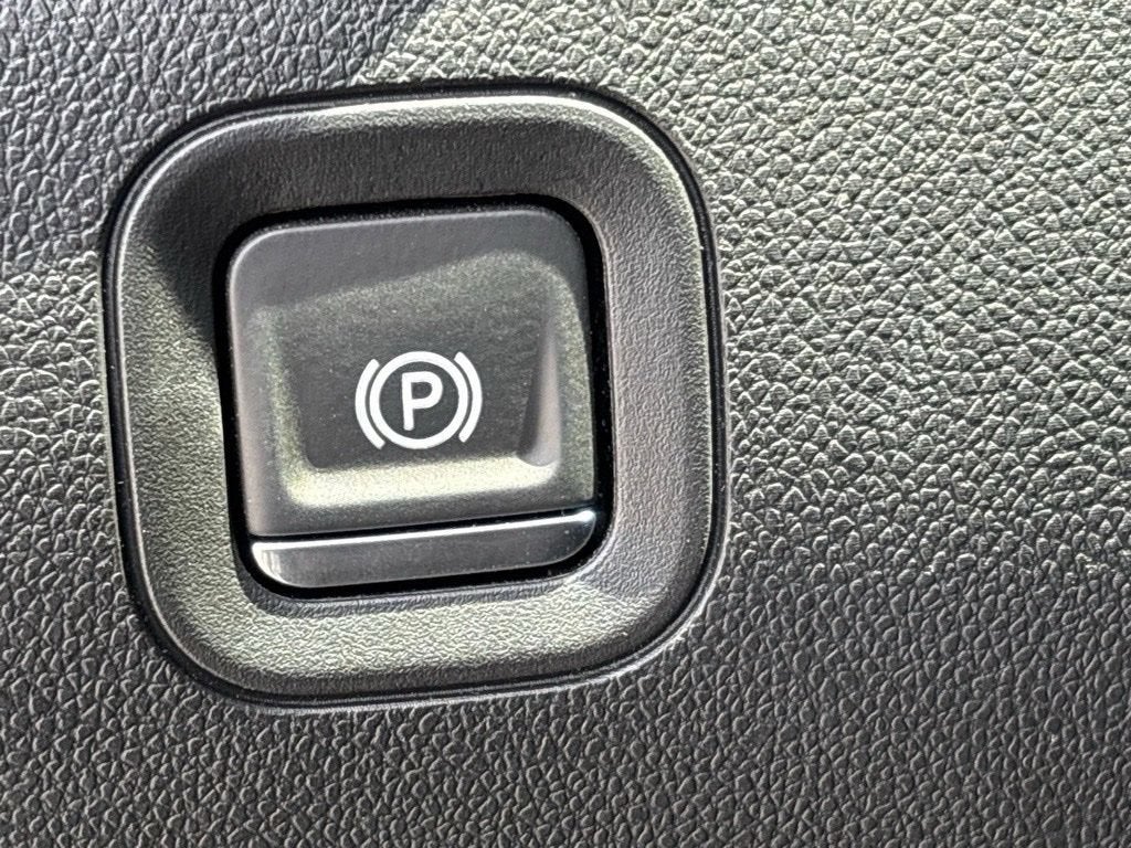 2025 Chevrolet Silverado 1500 Base