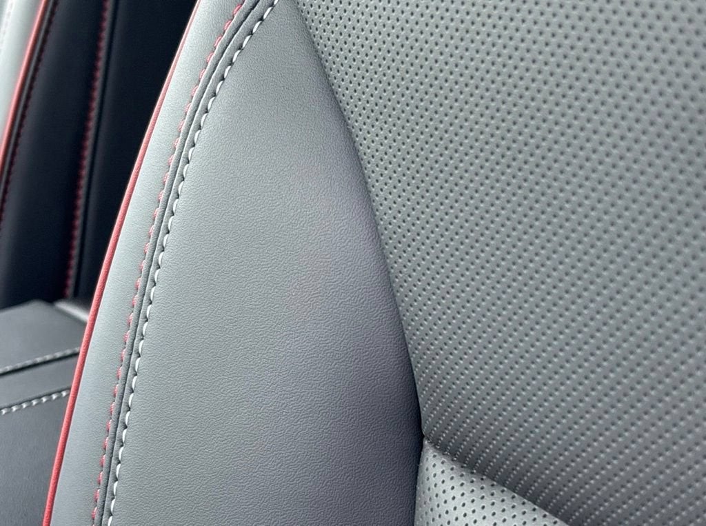2027 Chevrolet Traverse Base