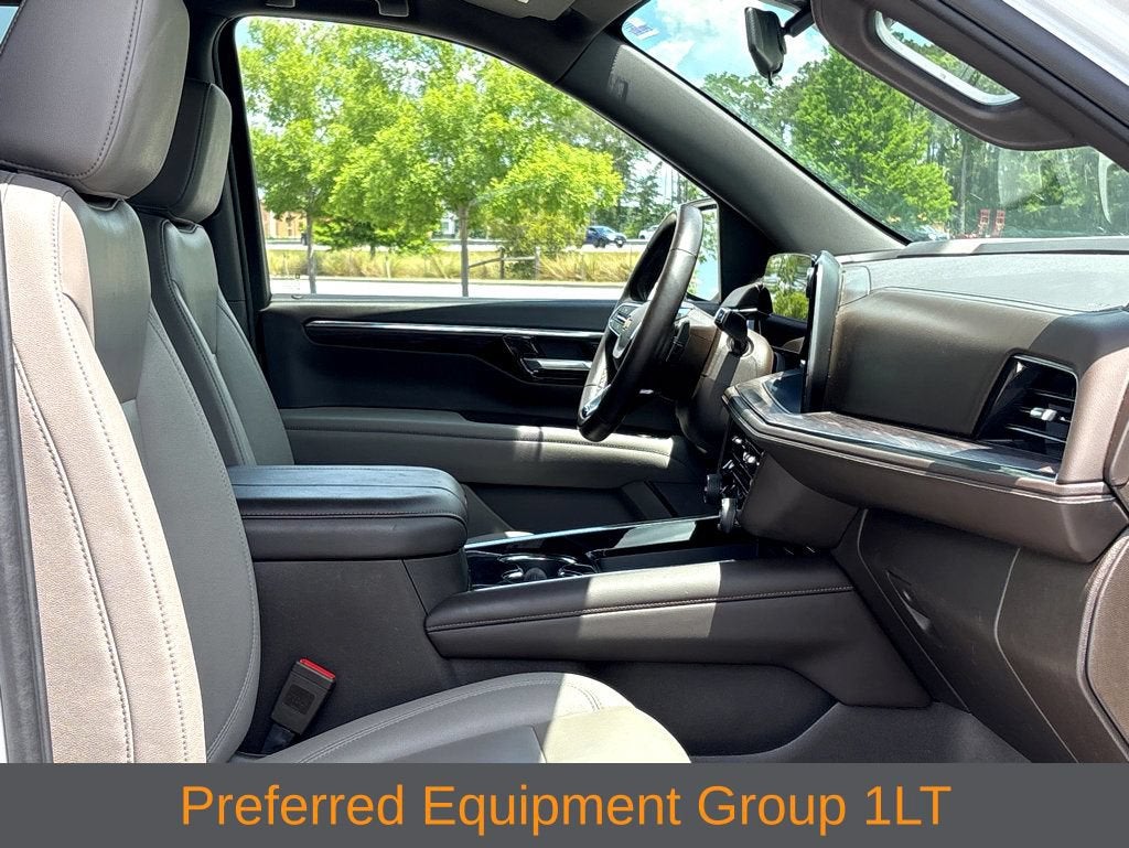 2025 Chevrolet Suburban LT