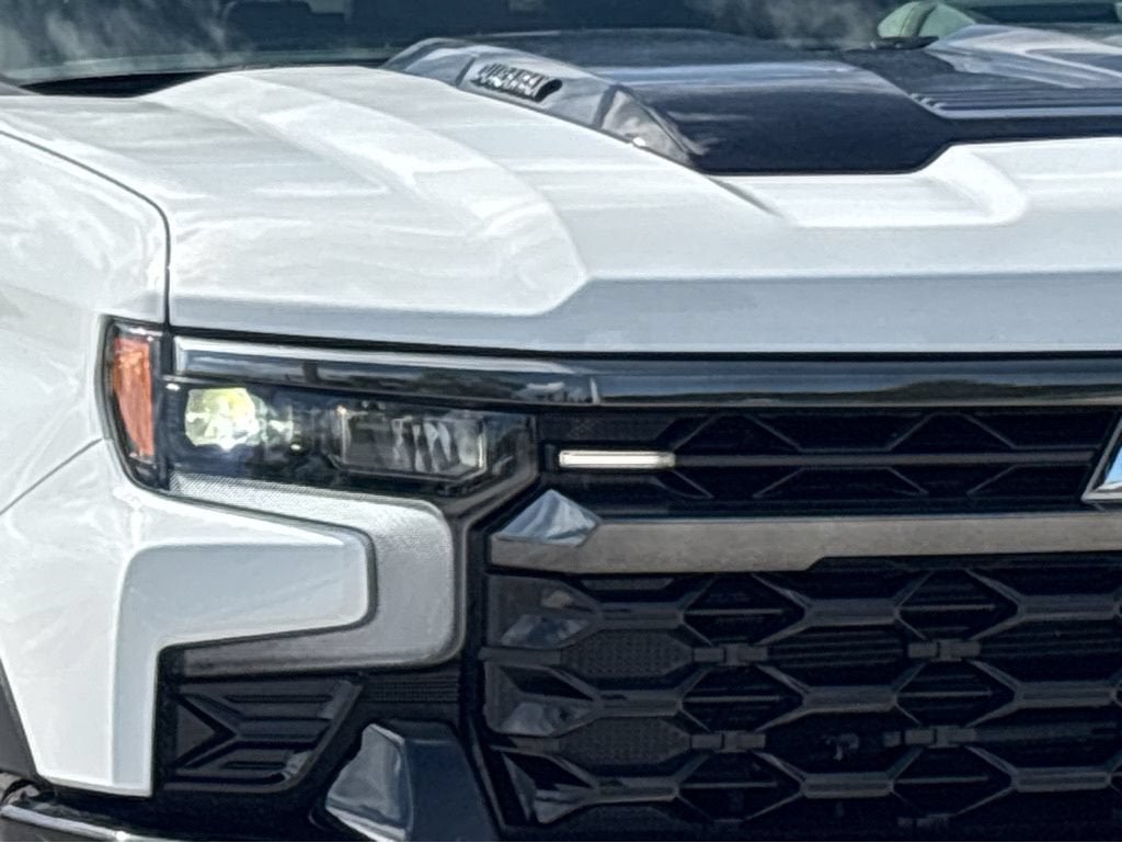 2025 Chevrolet Silverado 1500 ZR2