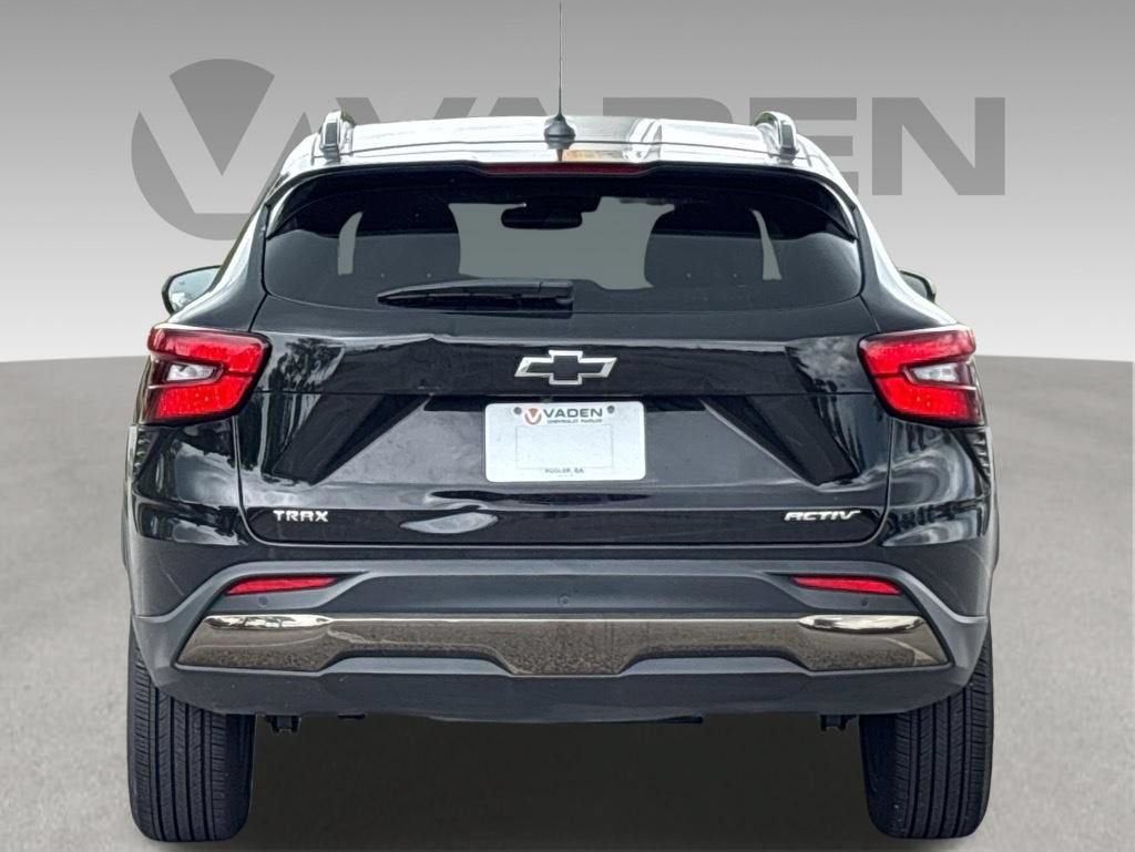 2025 Chevrolet Trax Base