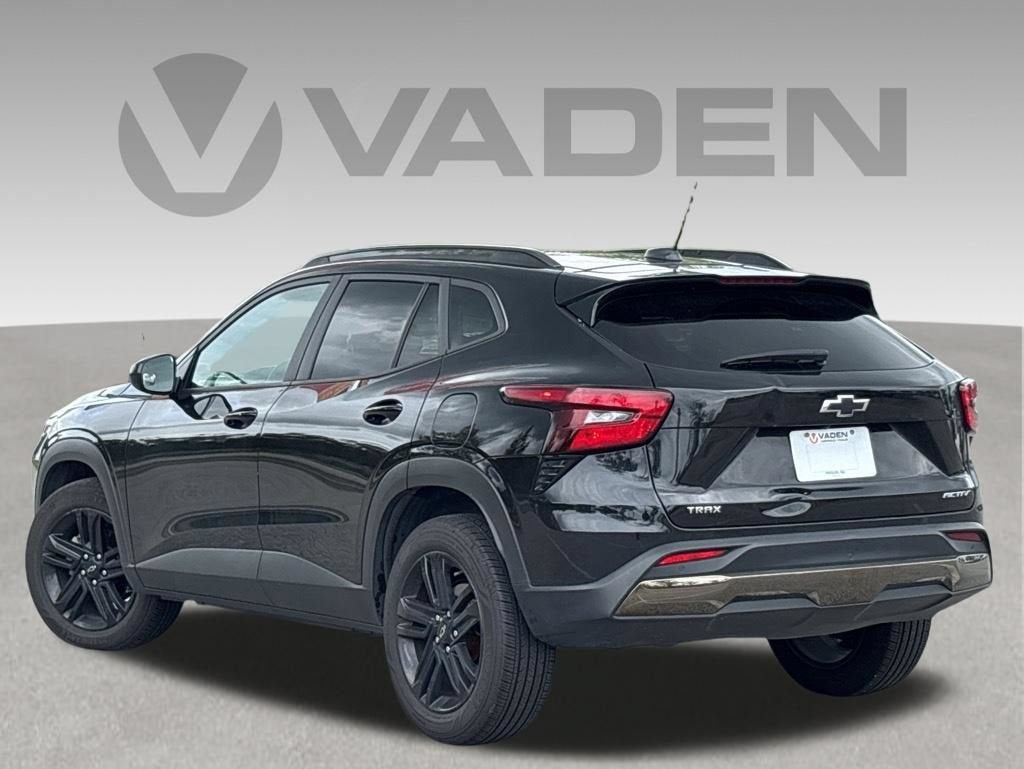 2025 Chevrolet Trax Base