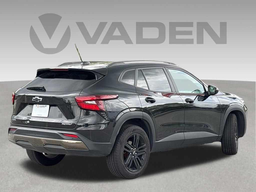 2025 Chevrolet Trax Base