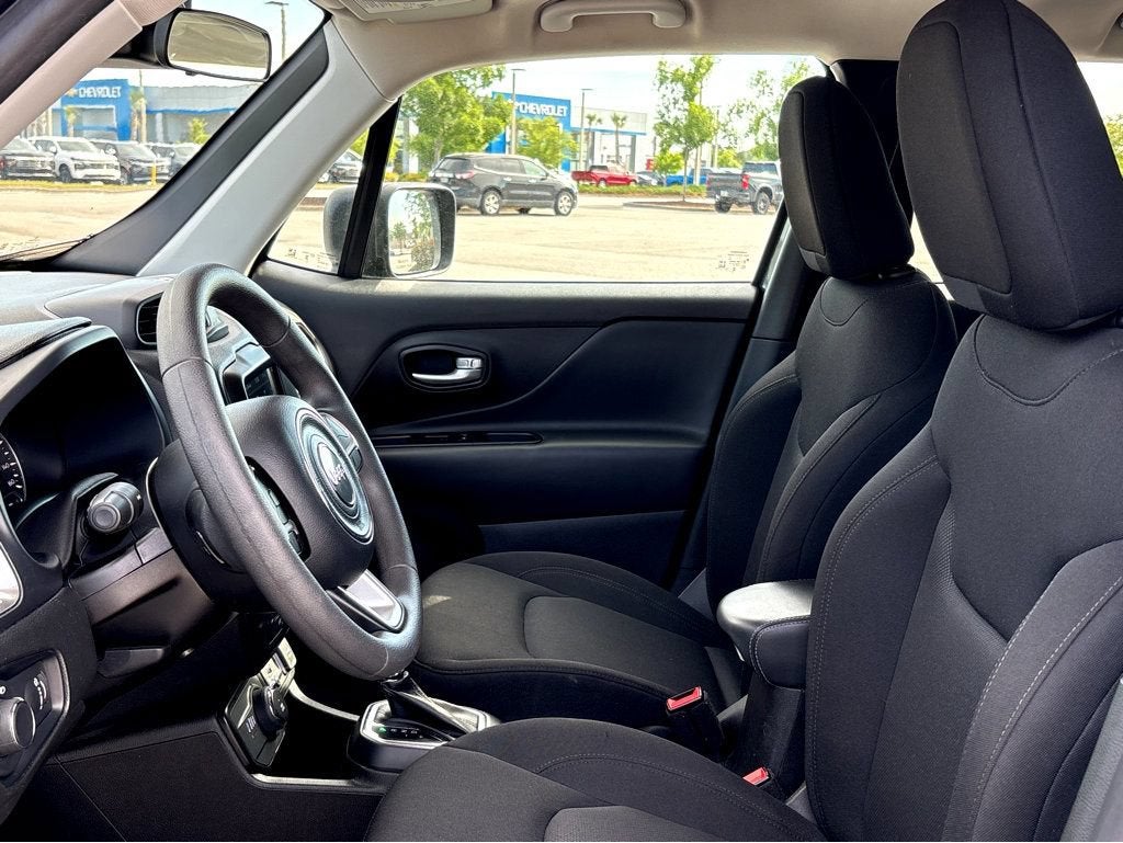 2023 Jeep Renegade Latitude