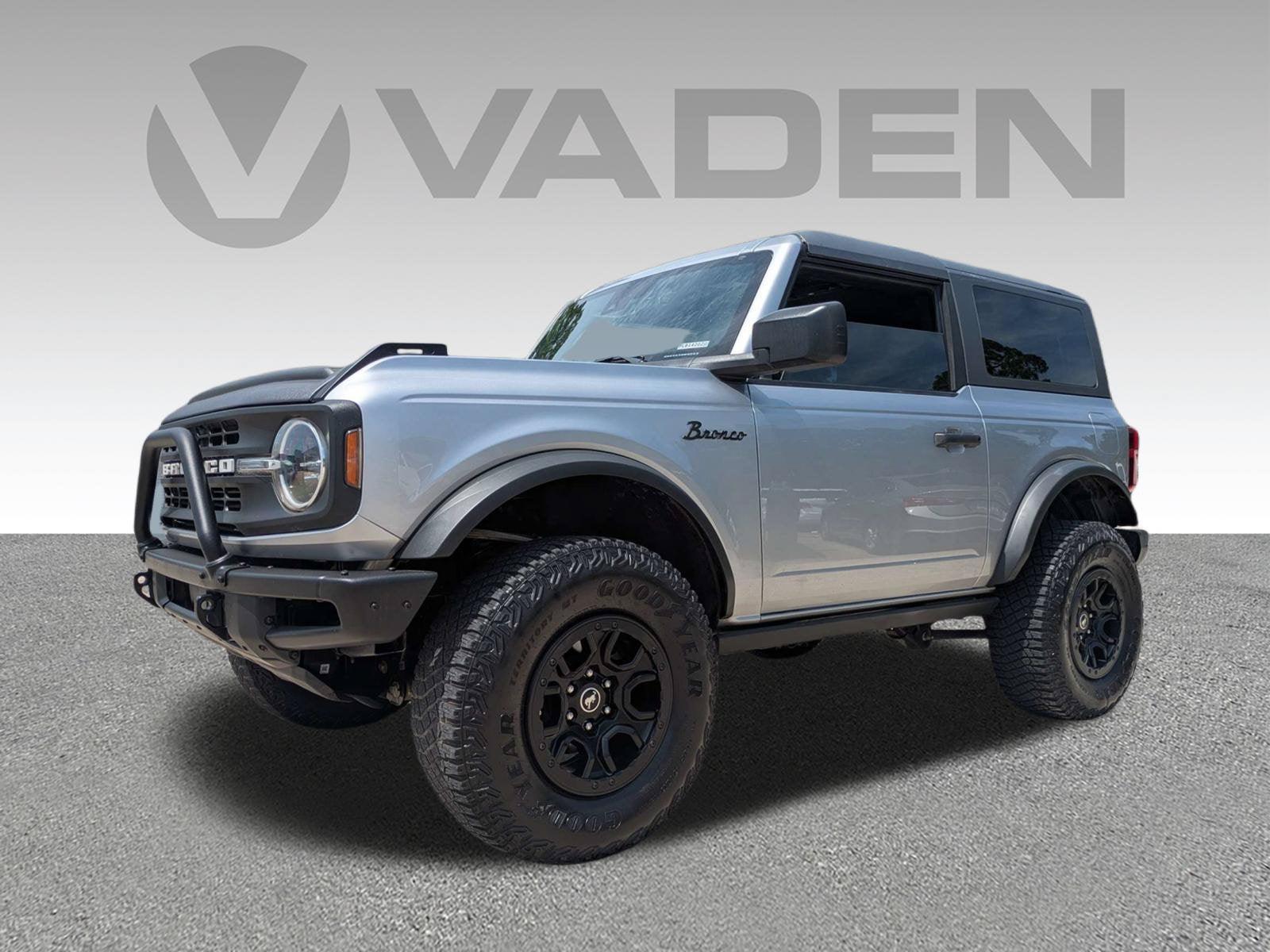 2023 Ford Bronco 2-Door Black Diamond