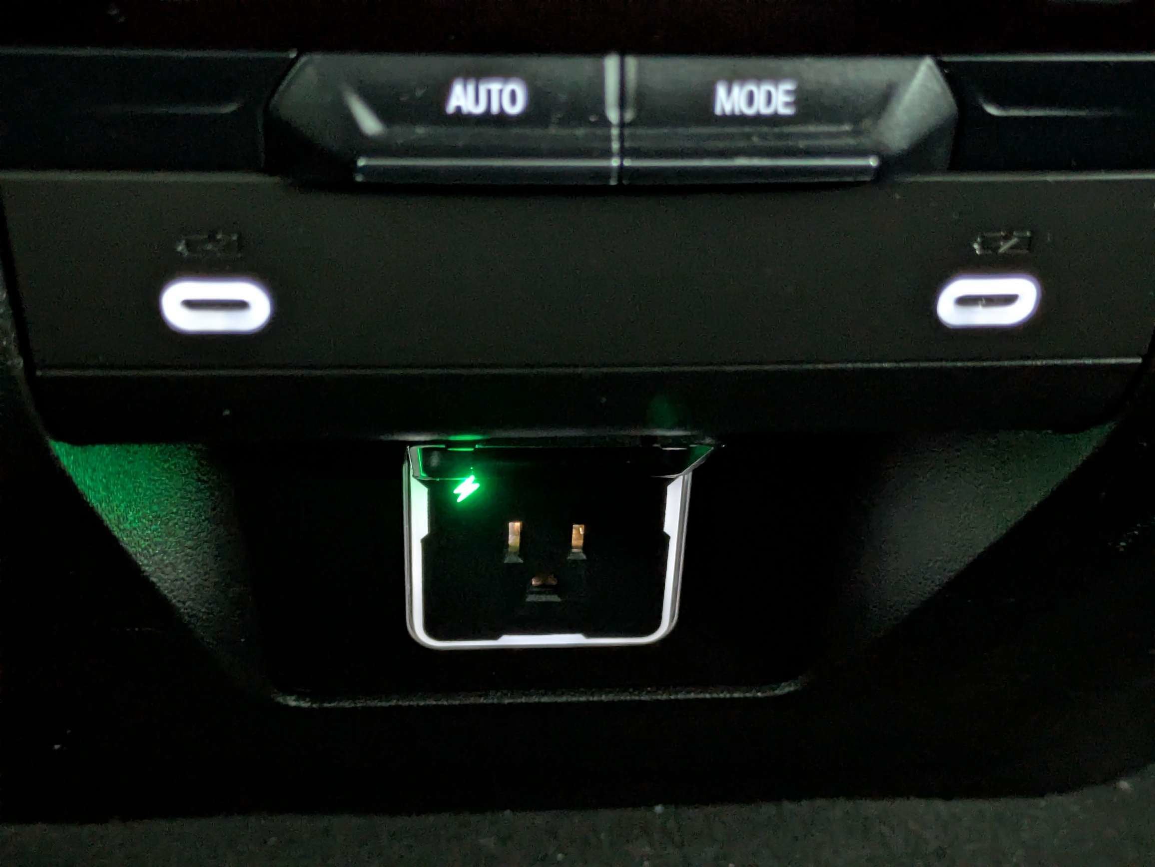 2024 Chevrolet Suburban LS