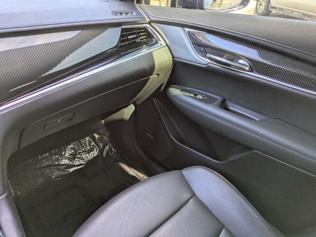 2024 Cadillac XT6 Sport