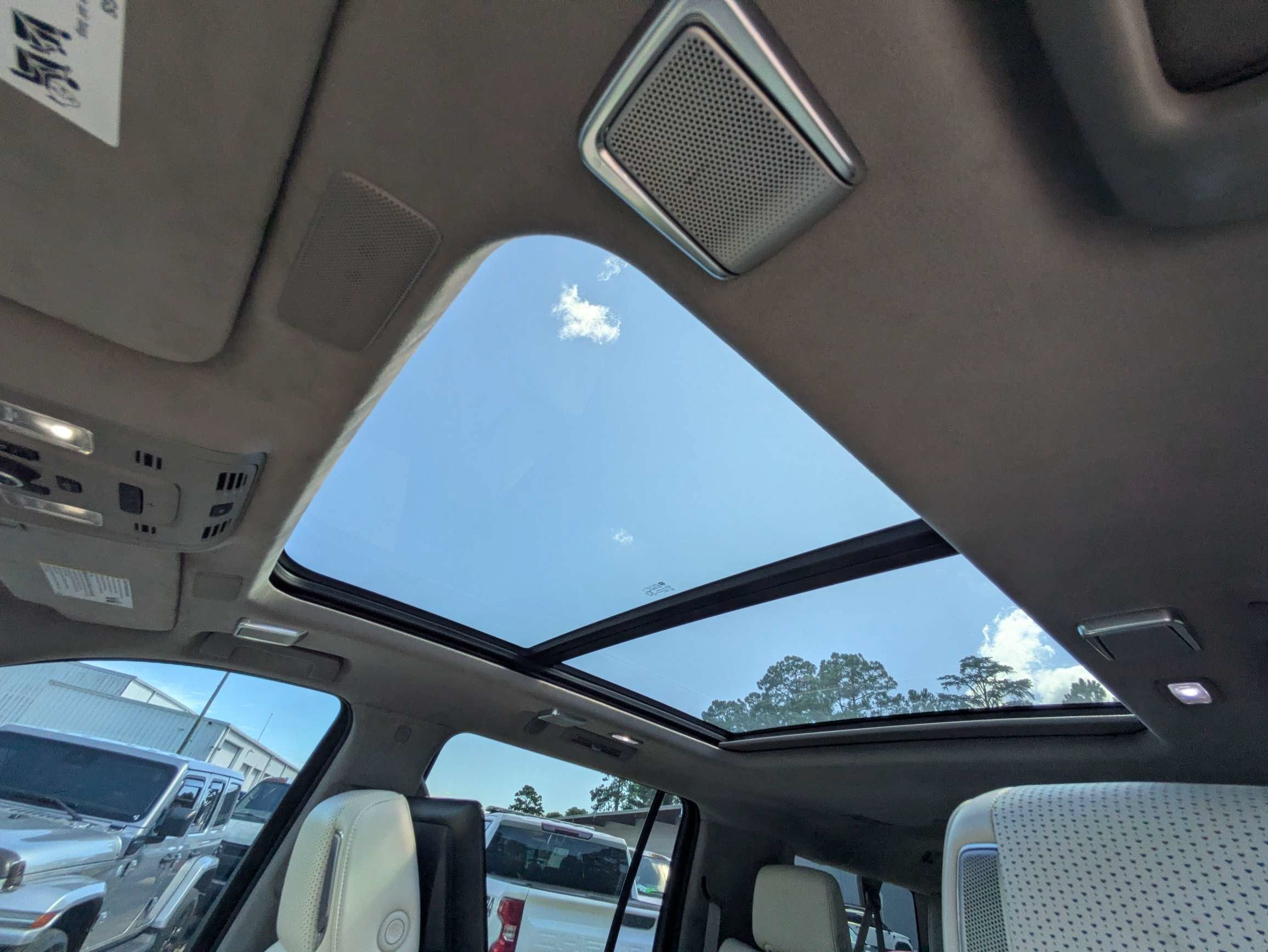 2023 Cadillac Escalade ESV Sport Platinum