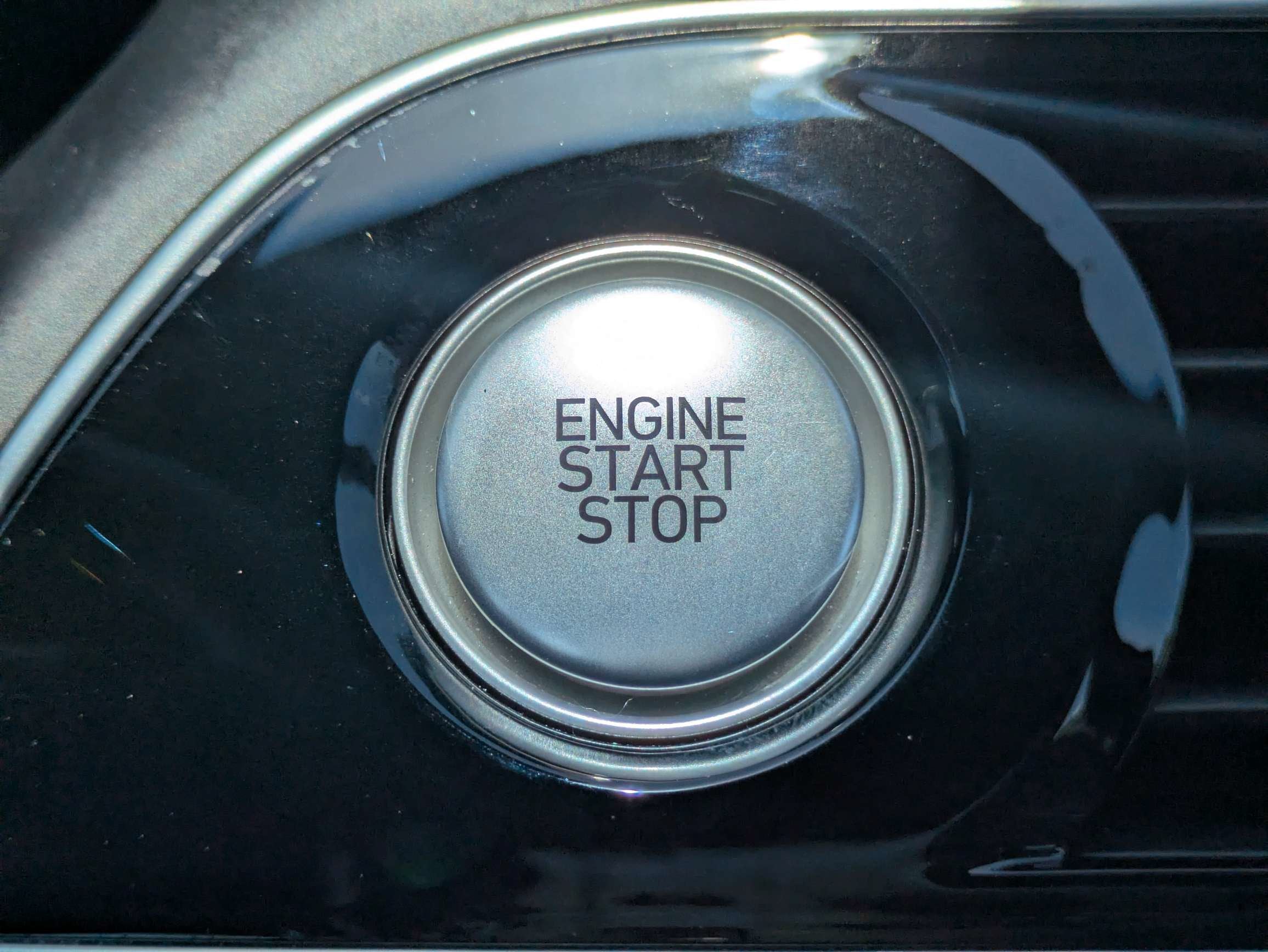 2023 Genesis G70 2.0T AWD