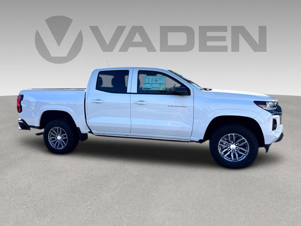 2025 Chevrolet Colorado LT - Photo 22
