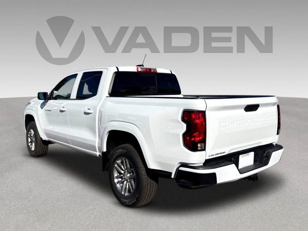 2025 Chevrolet Colorado LT - Photo 24