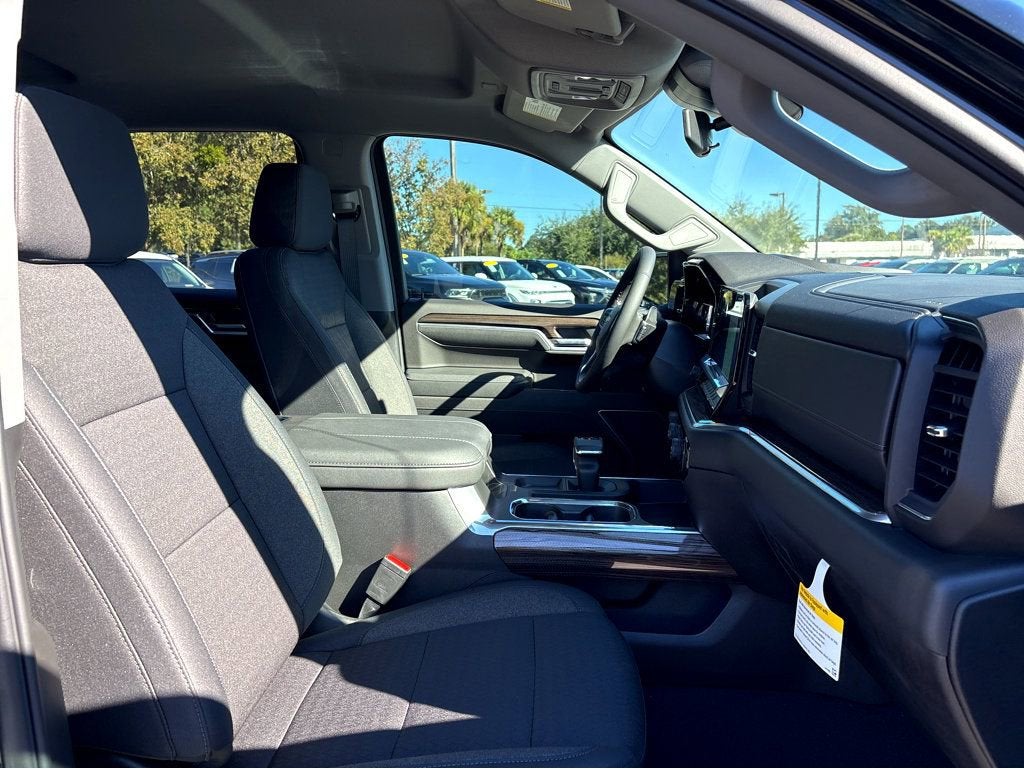 2026 Chevrolet Silverado 1500 LT - Photo 10