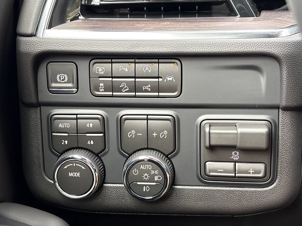 2026 Chevrolet Tahoe Z71 - Photo 13