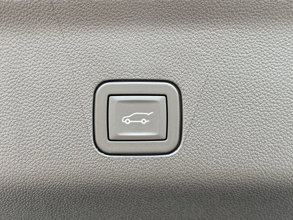 2026 Chevrolet Tahoe Z71 - Photo 37